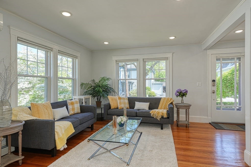 21 Fessenden Rd, Arlington