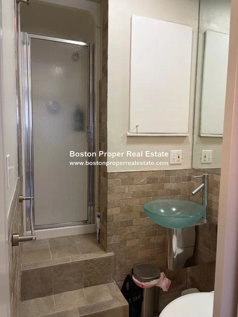 323 Beacon St, Back Bay