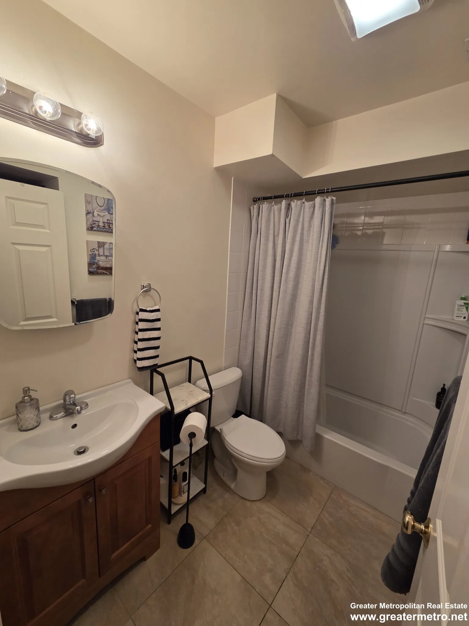 39 Chelsea St, East Boston