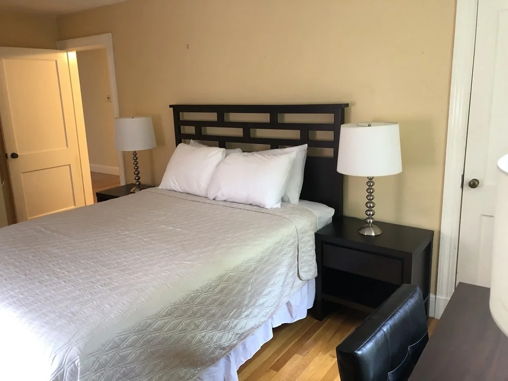 9 Reservoir Rd, Chestnut Hill