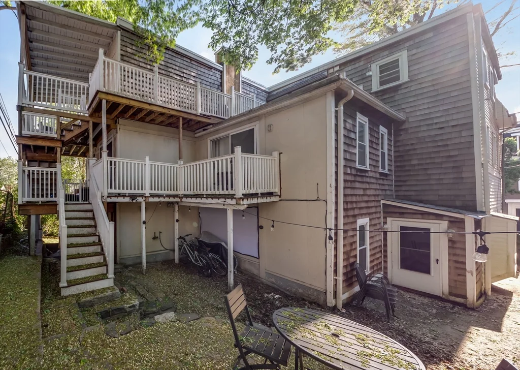 30 Mercer St, South Boston