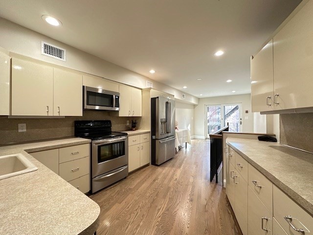 159 Salem St, North End