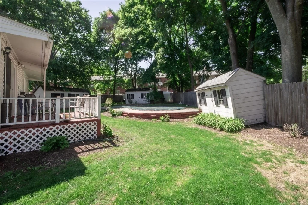 32 Hamilton Rd, Wakefield