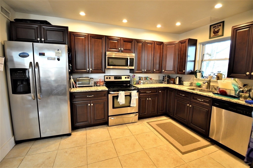 94 Montebello Rd, Jamaica Plain