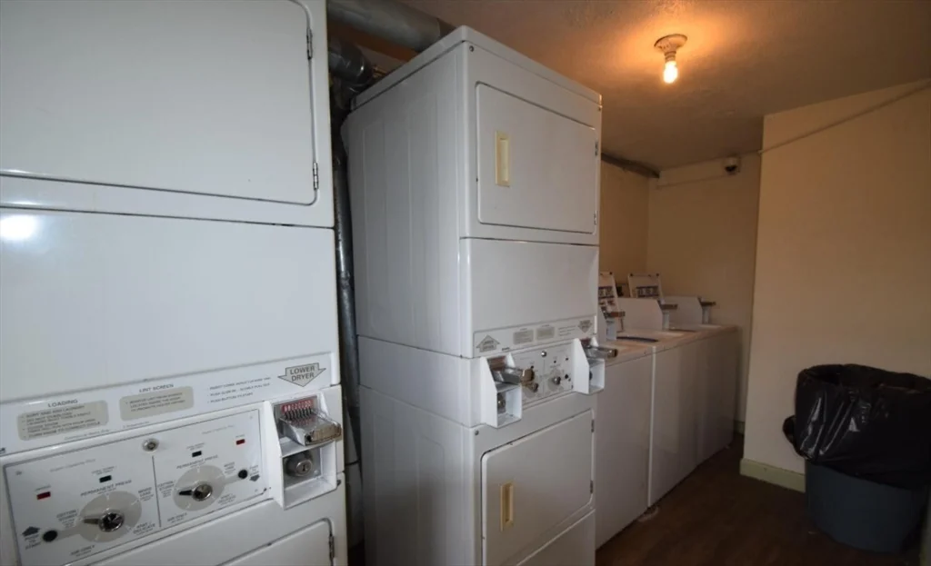 168 N Beacon St, Brighton