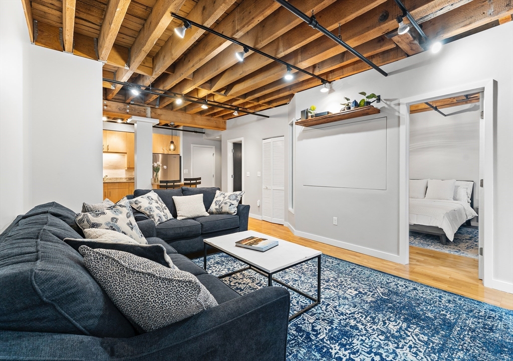 101 Broad St, Waterfront