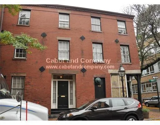 10 Church St, Back Bay