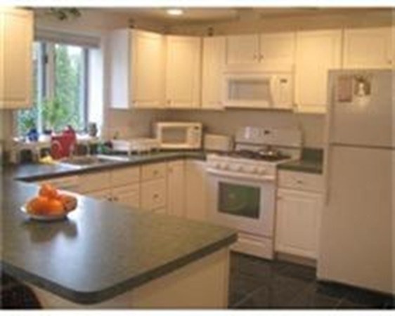 172 Maple St, West Roxbury