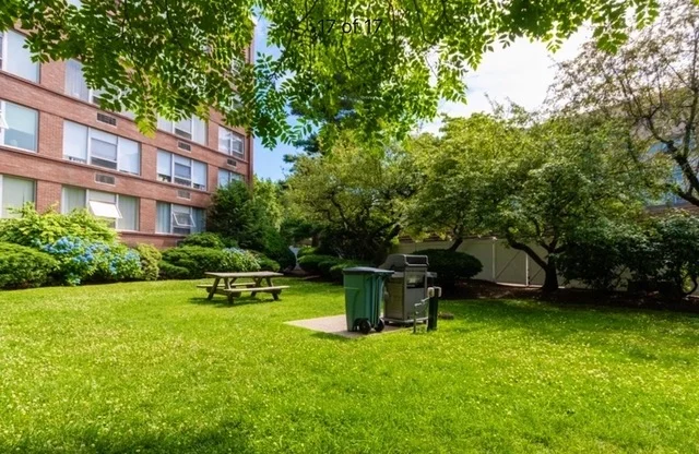 2 Hammond Pond Pkwa, Chestnut Hill