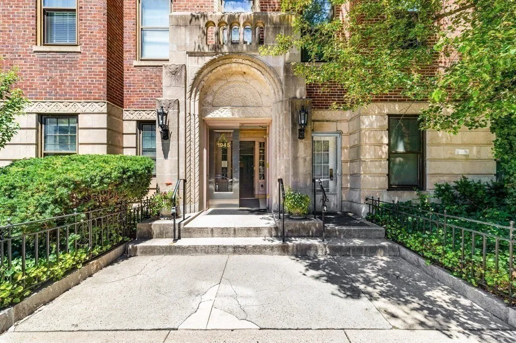 1945 Commonwealth Ave, Brighton