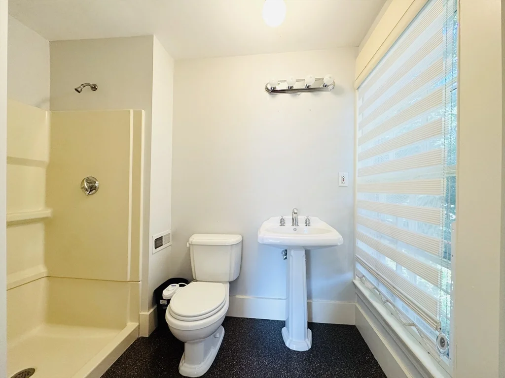 344 Lowell St, Lexington