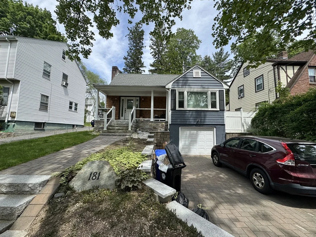 181 Bonad Rd, Chestnut Hill