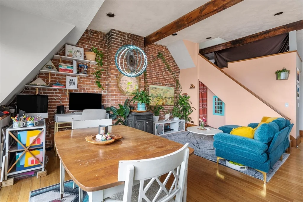 87 Worcester St, South End