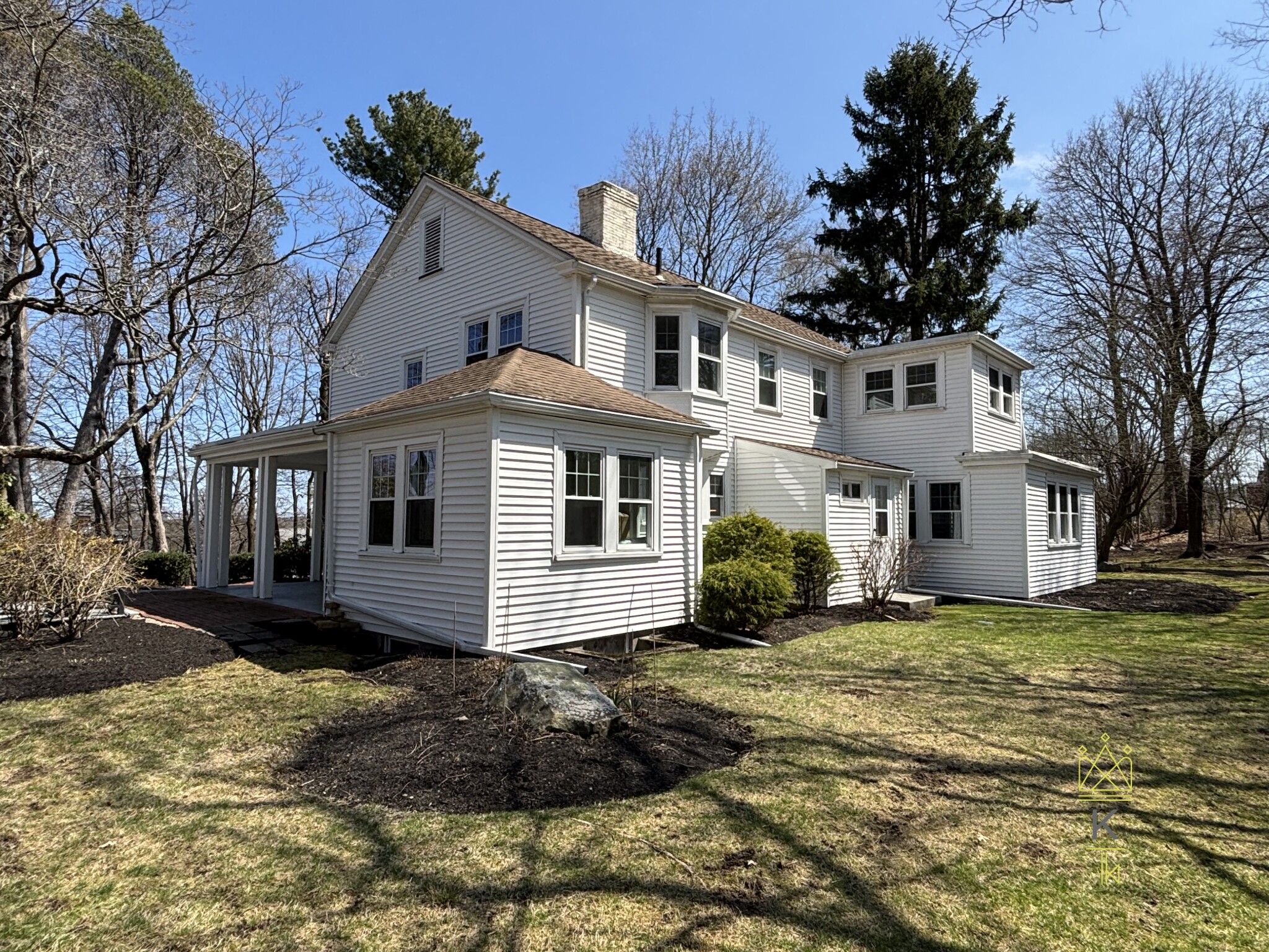 198 Wolcott Rd, Chestnut Hill