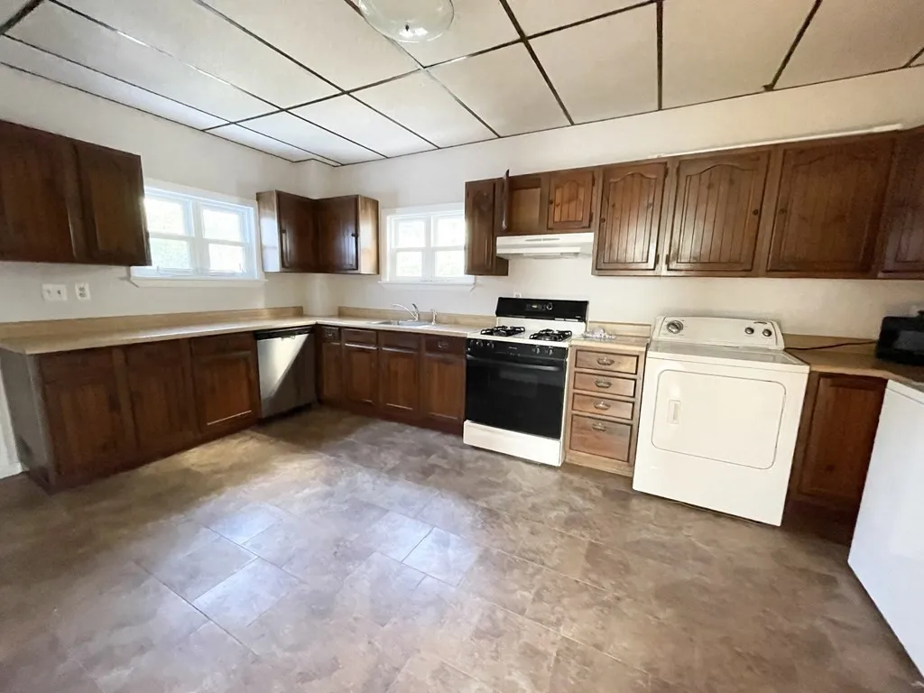 26-28 Harbor View, Dorchester