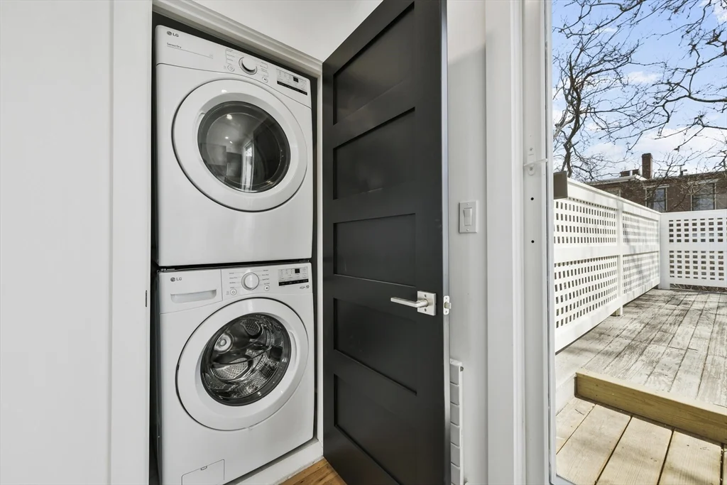 31 Pleasant St, Charlestown