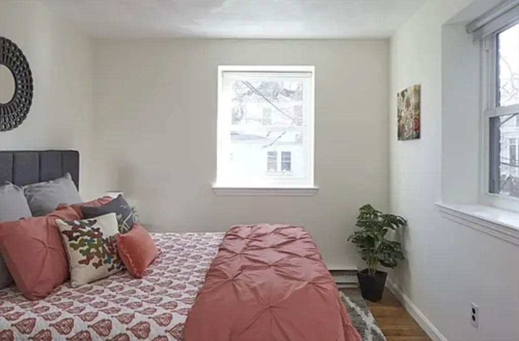 104 Trowbridge St, Mid-Cambridge