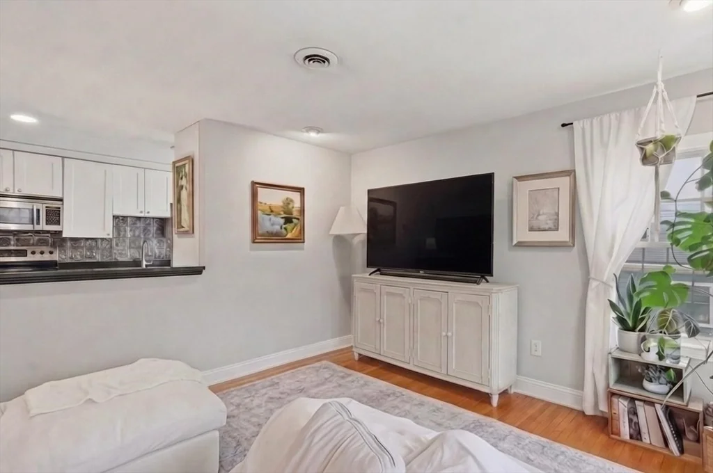 36 Washington St, Charlestown