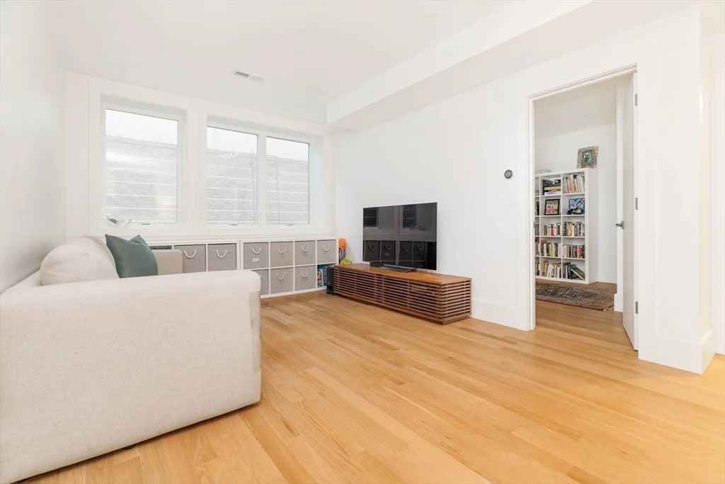 205 Pearl St, Cambridgeport