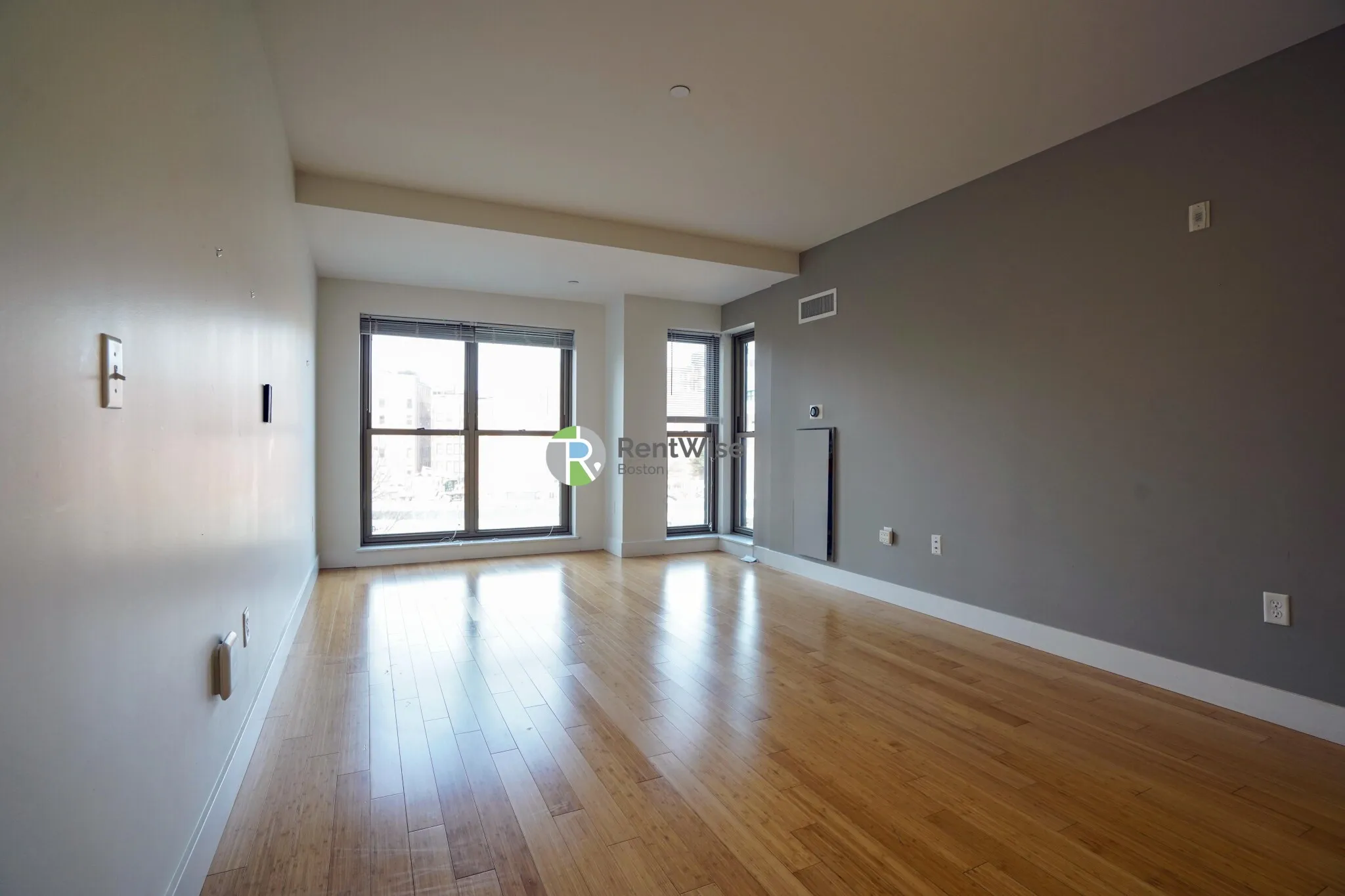 1085 Boylston St, Fenway