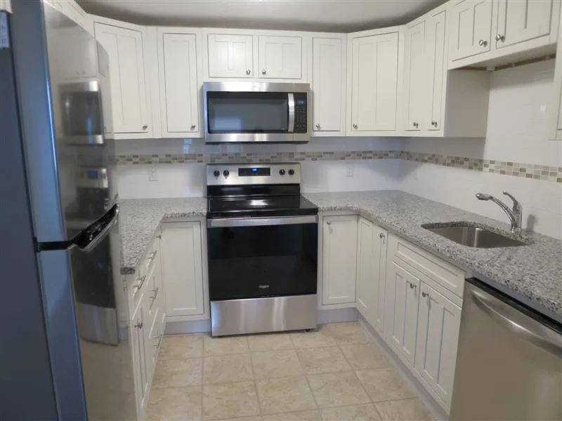 111 Walnut St, Winter Hill