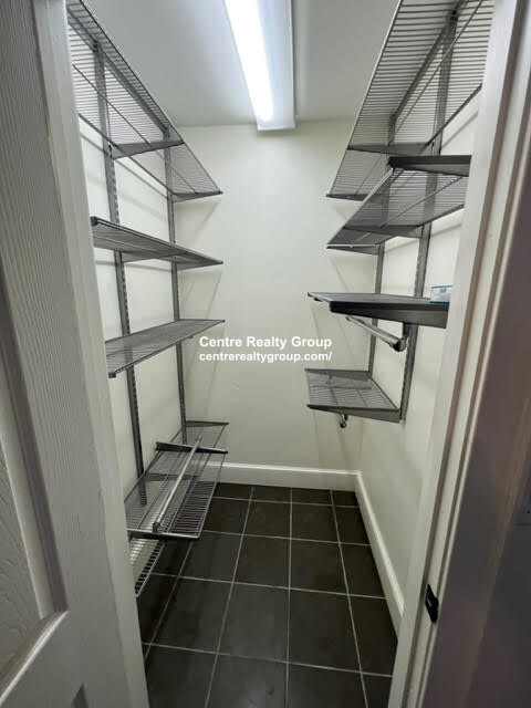 769 Watertown St, Nonantum