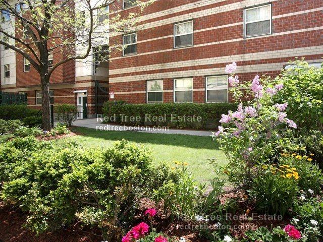 888 Washington St, Chinatown