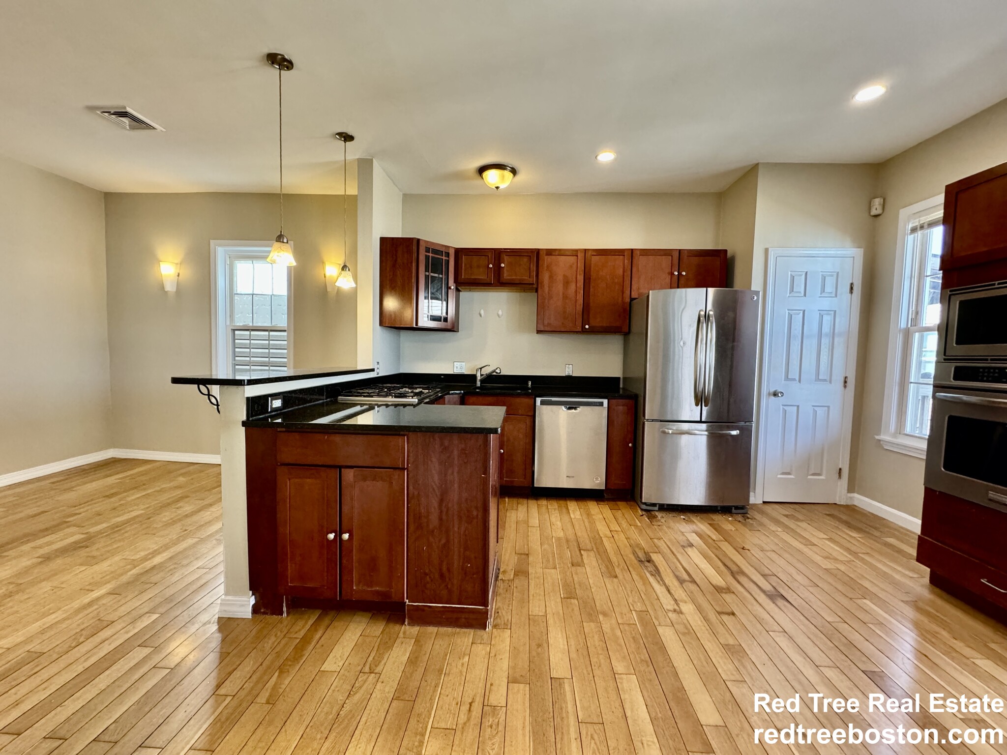 22 Elmore St, Roxbury