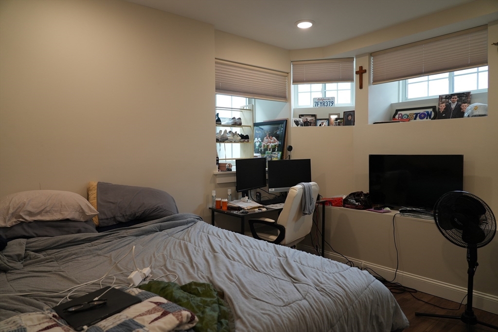 701 E 2nd St, South Boston