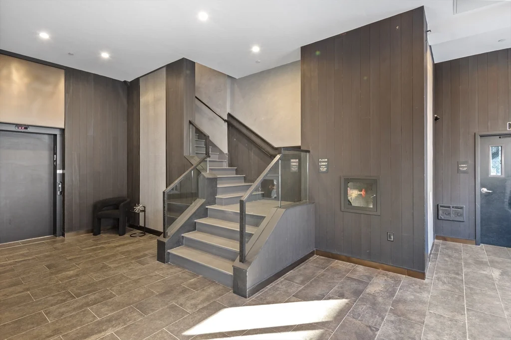 340 West 2nd St, South Boston