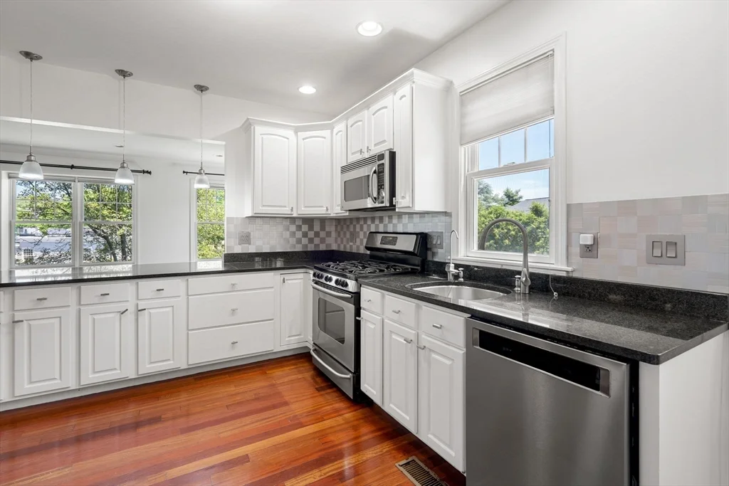 157 Clay St, Wollaston