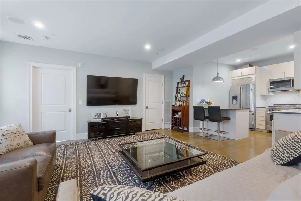 111 B St, South Boston