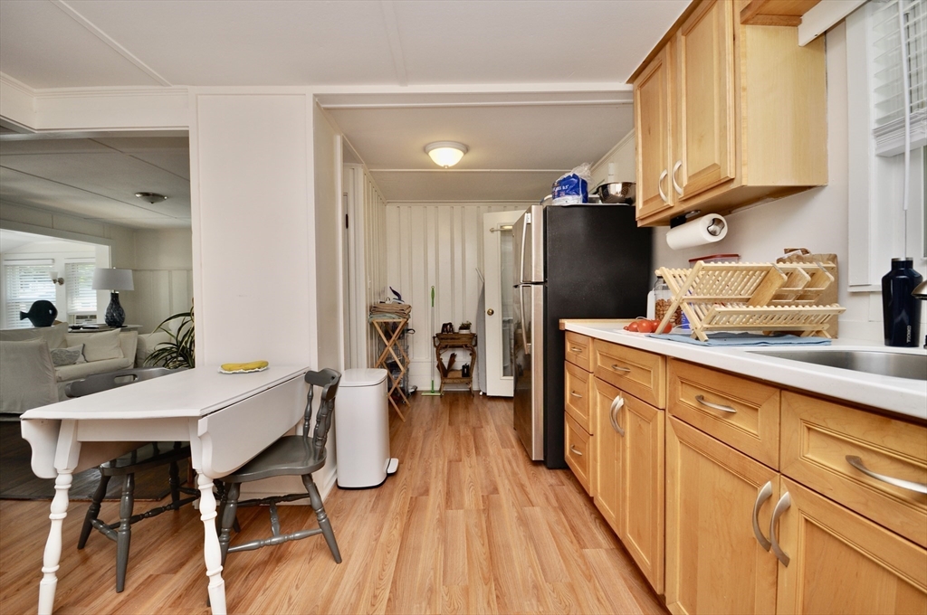 28 Cochituate Rd, Priscilla Beach