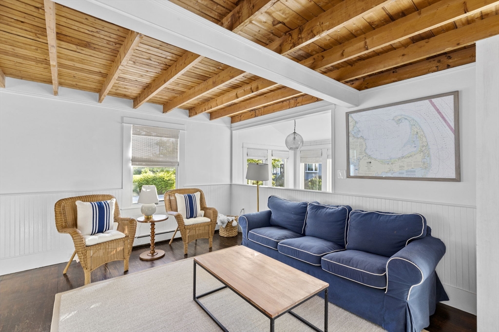 1 Winslow Ave, Scituate