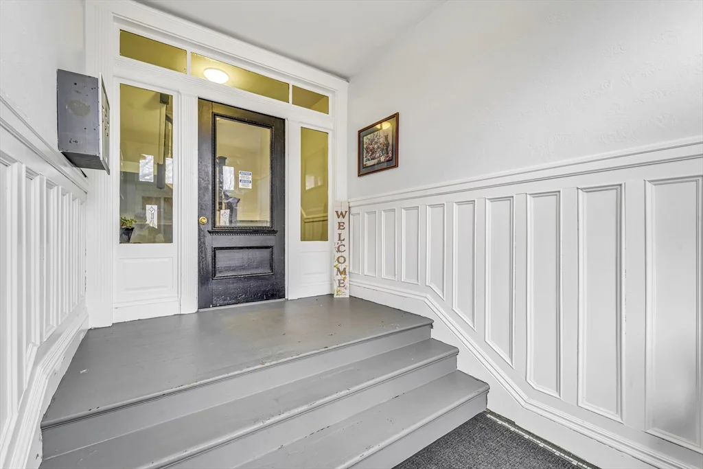 86 Winthrop St, Roxbury