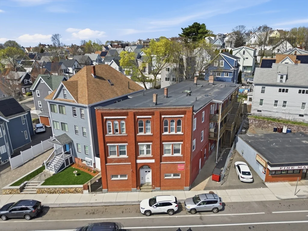 176 Ferry St, Everett