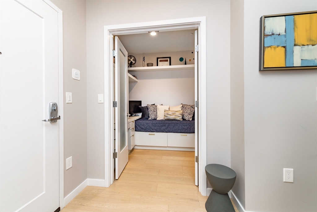 45 W 3rd St, South Boston