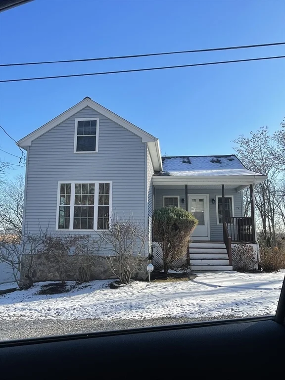 74 Saugus, Saugus