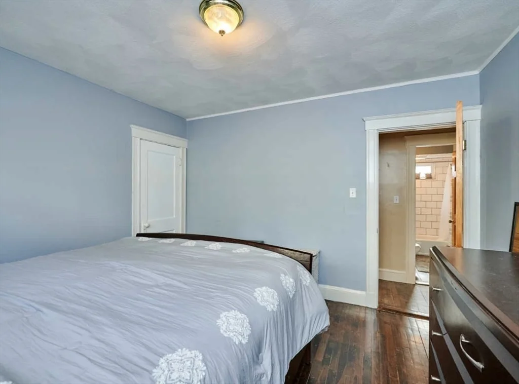 53 Fairfax St, West Somerville