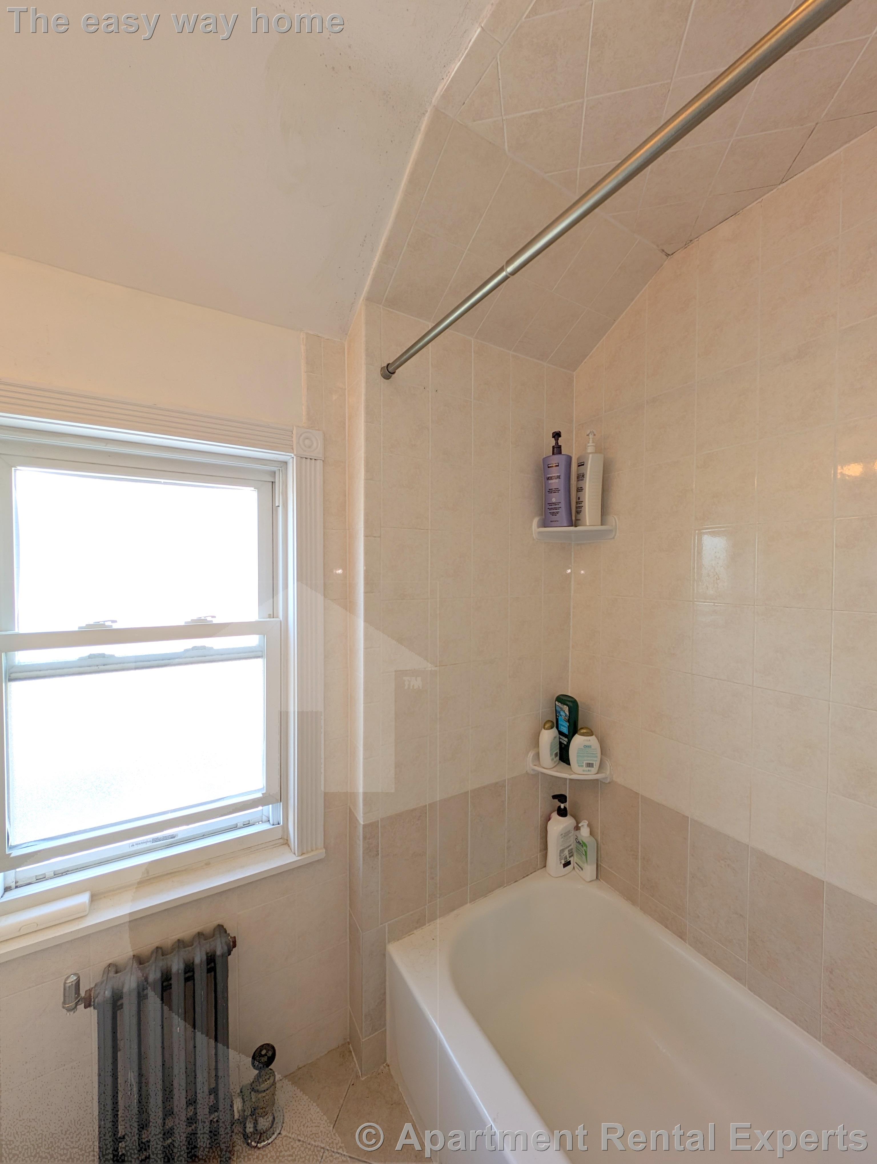 15 Paulina St, Davis Square