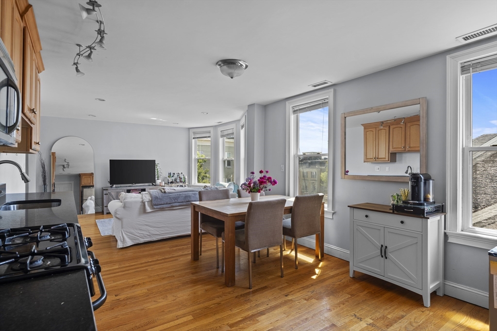 87 M St, South Boston