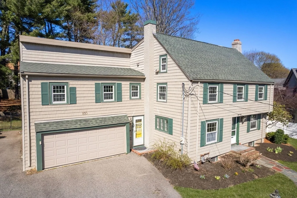 850 Dedham St, Newton