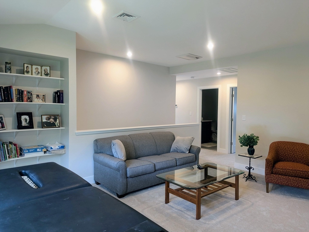 13 Primrose Ln, Ipswich