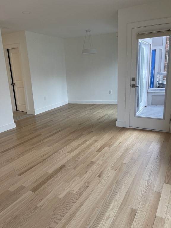 284 Sidney St, Cambridgeport