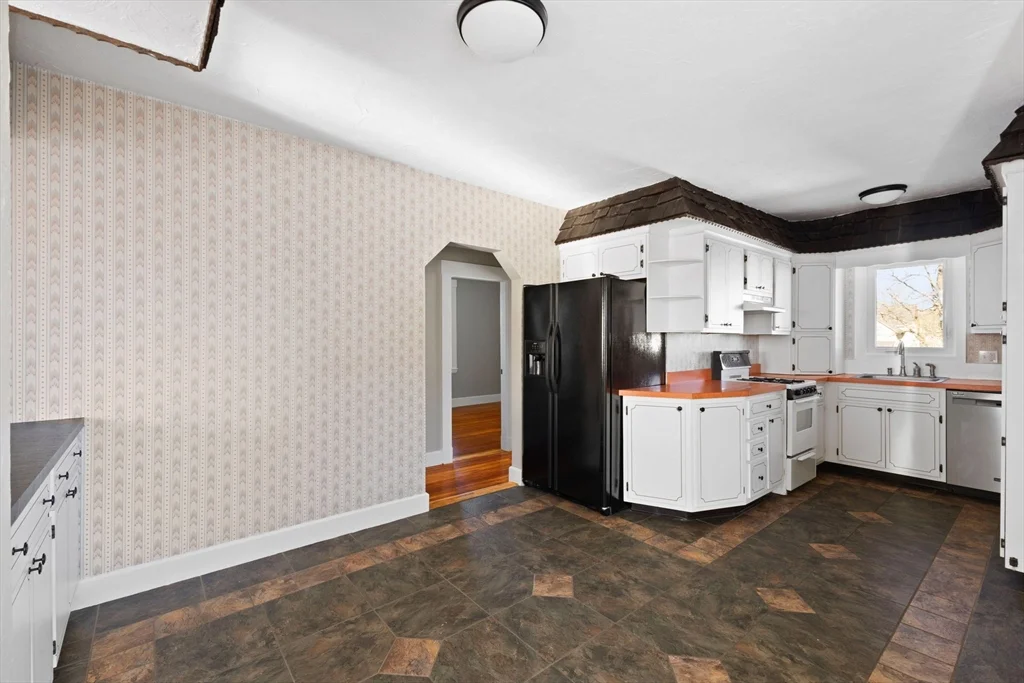 12 North St, Fairhaven