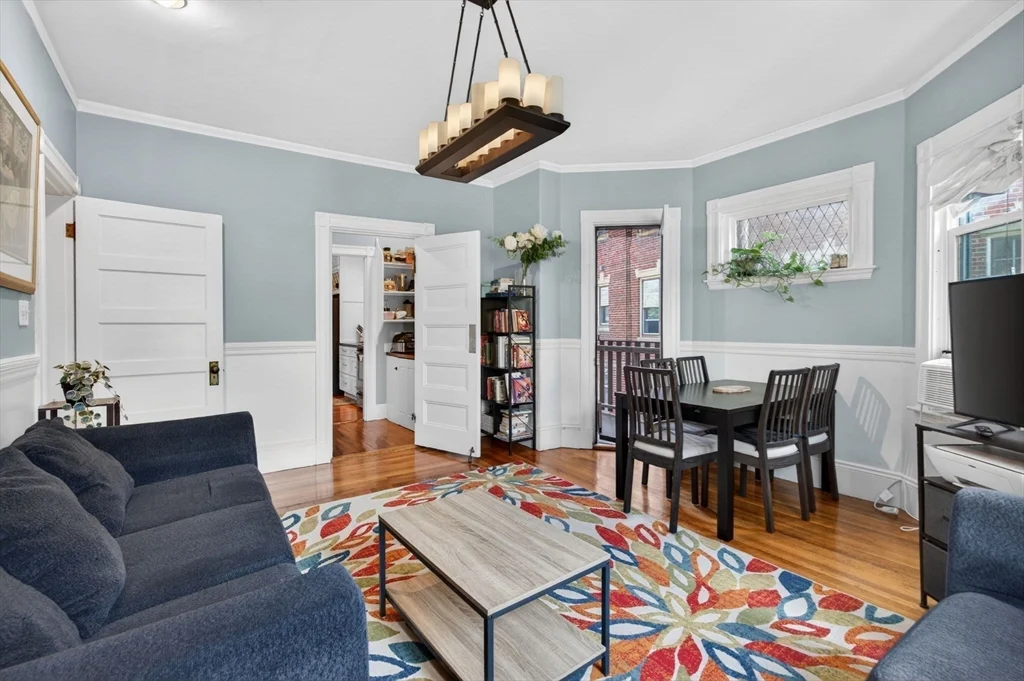 17 Park Vale, Coolidge Corner