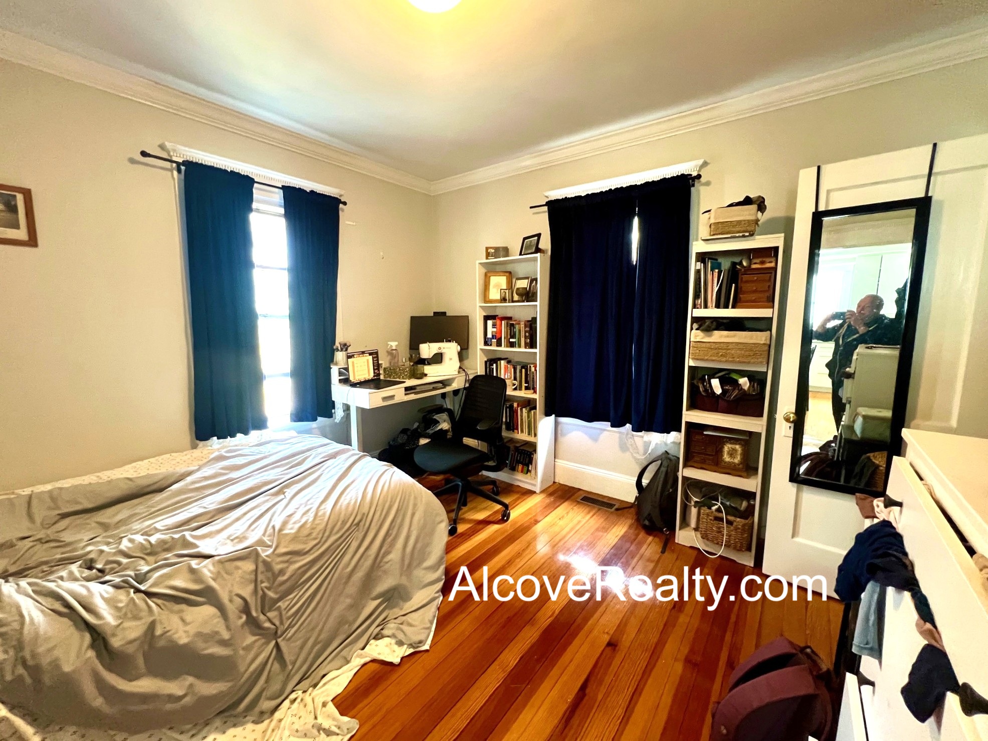 34 Leonard St, Tufts