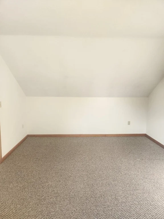 227 Wood St, Hopkinton