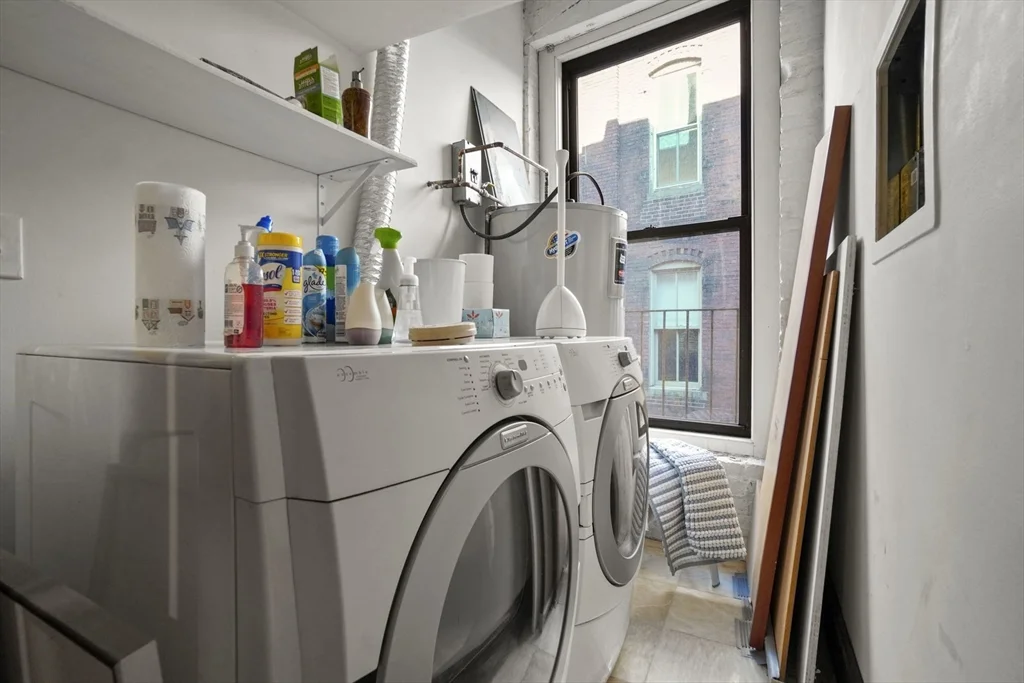 96 South St, Leather District