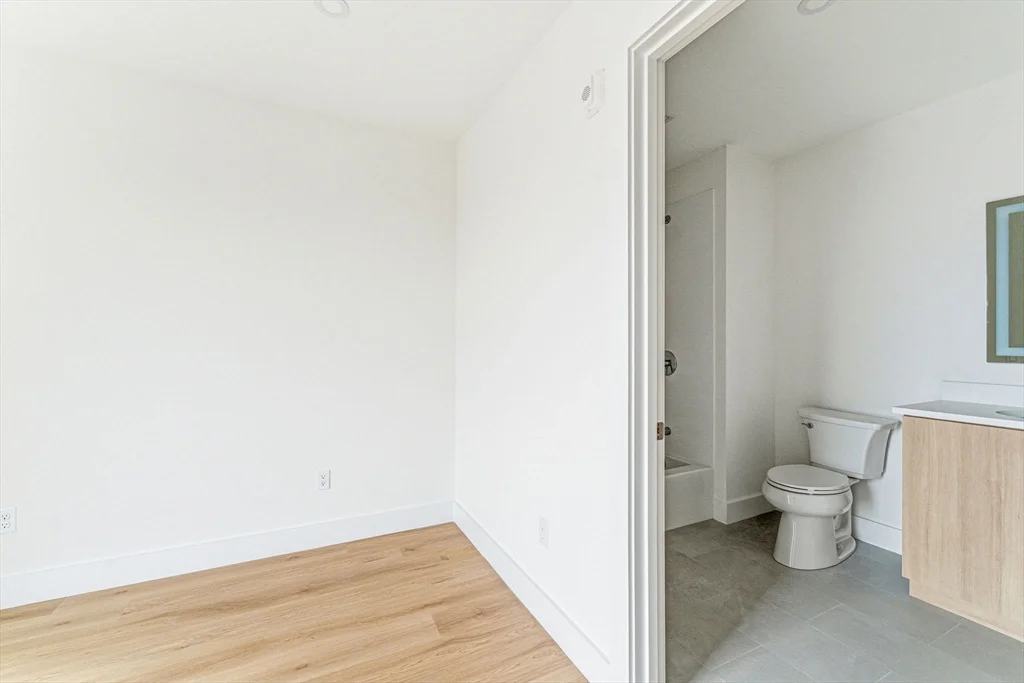 1035 Commonwealth Ave, Allston